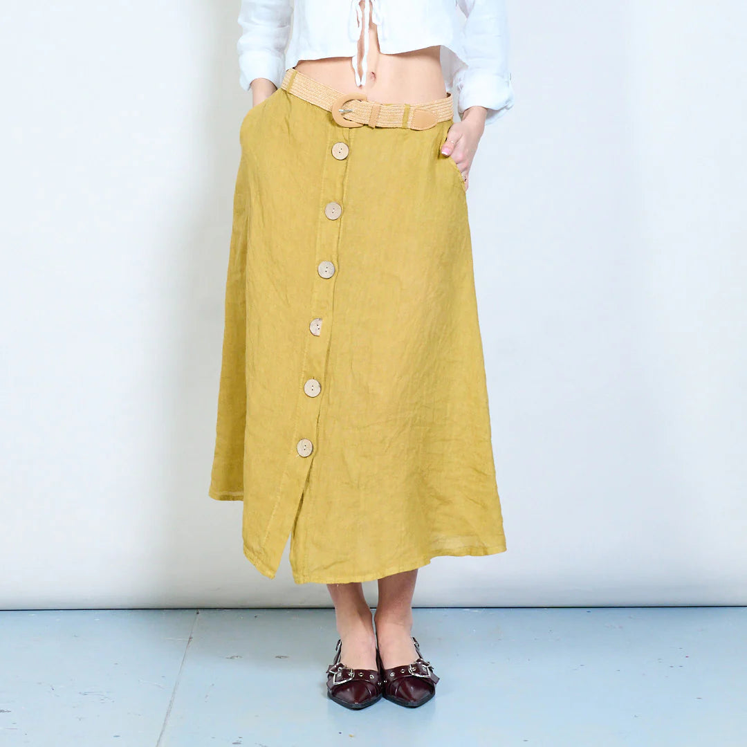 Gonna midi con bottoni frontali e linea svasata