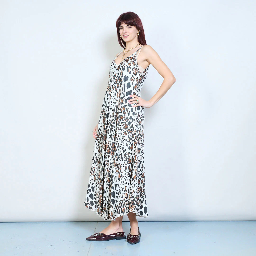 Abito lungo con spalline sottili e stampa animalier