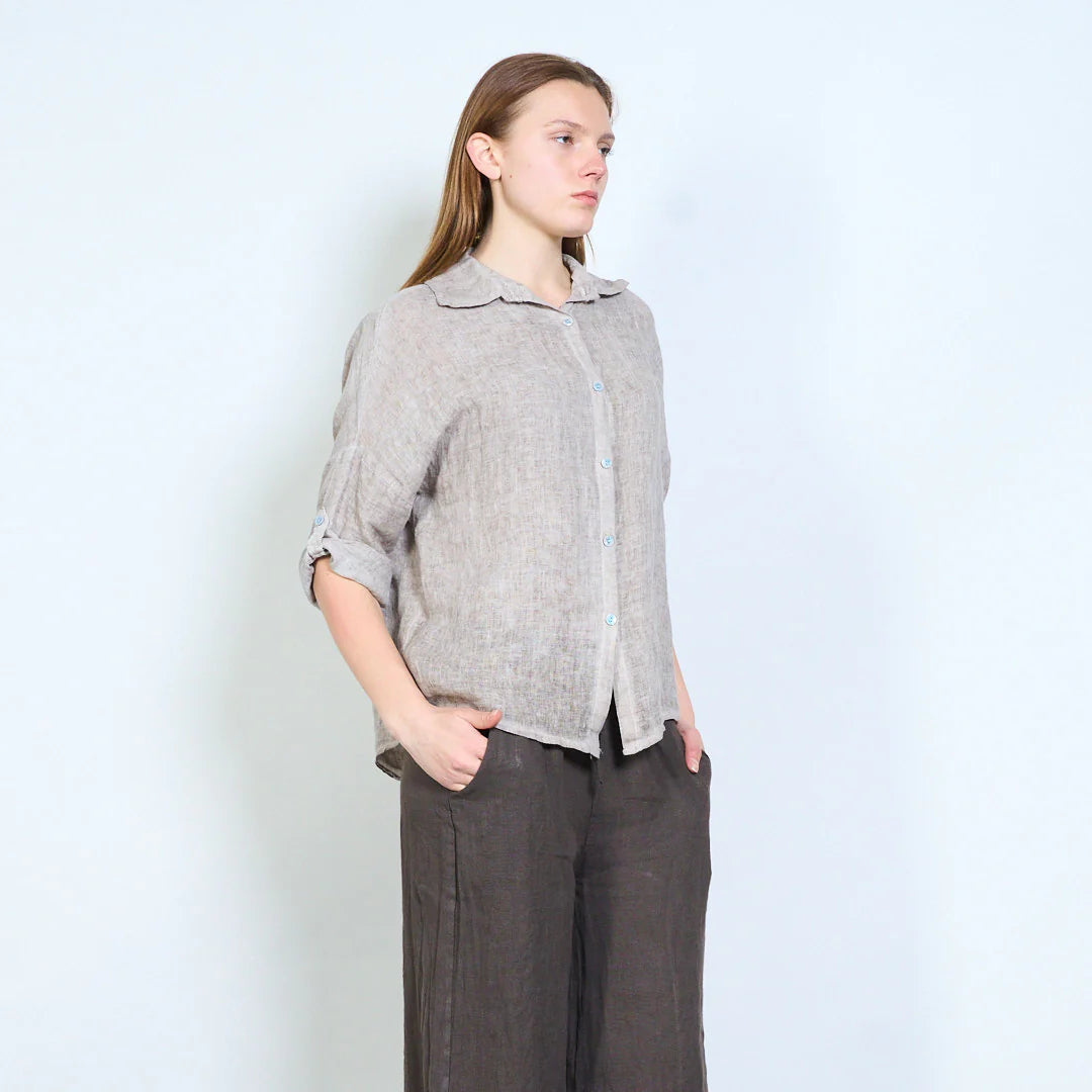 Camicia donna in lino con maniche arrotolabili e linea morbida