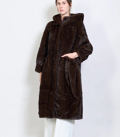Long Faux Fur Coat with Hood – Warm and Elegant