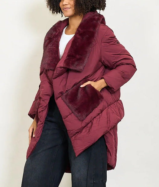 Women's beige down jacket with faux fur collar and contrasting pockets