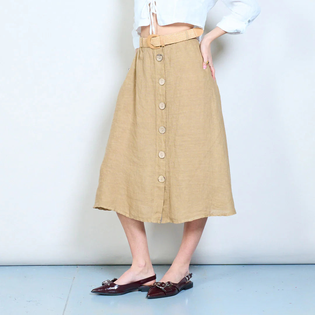 Gonna midi con bottoni frontali e linea svasata