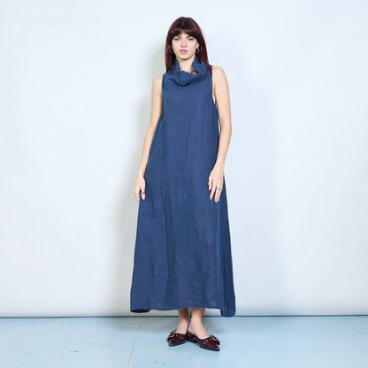 Abito lungo smanicato in lino con collo morbido e tasche