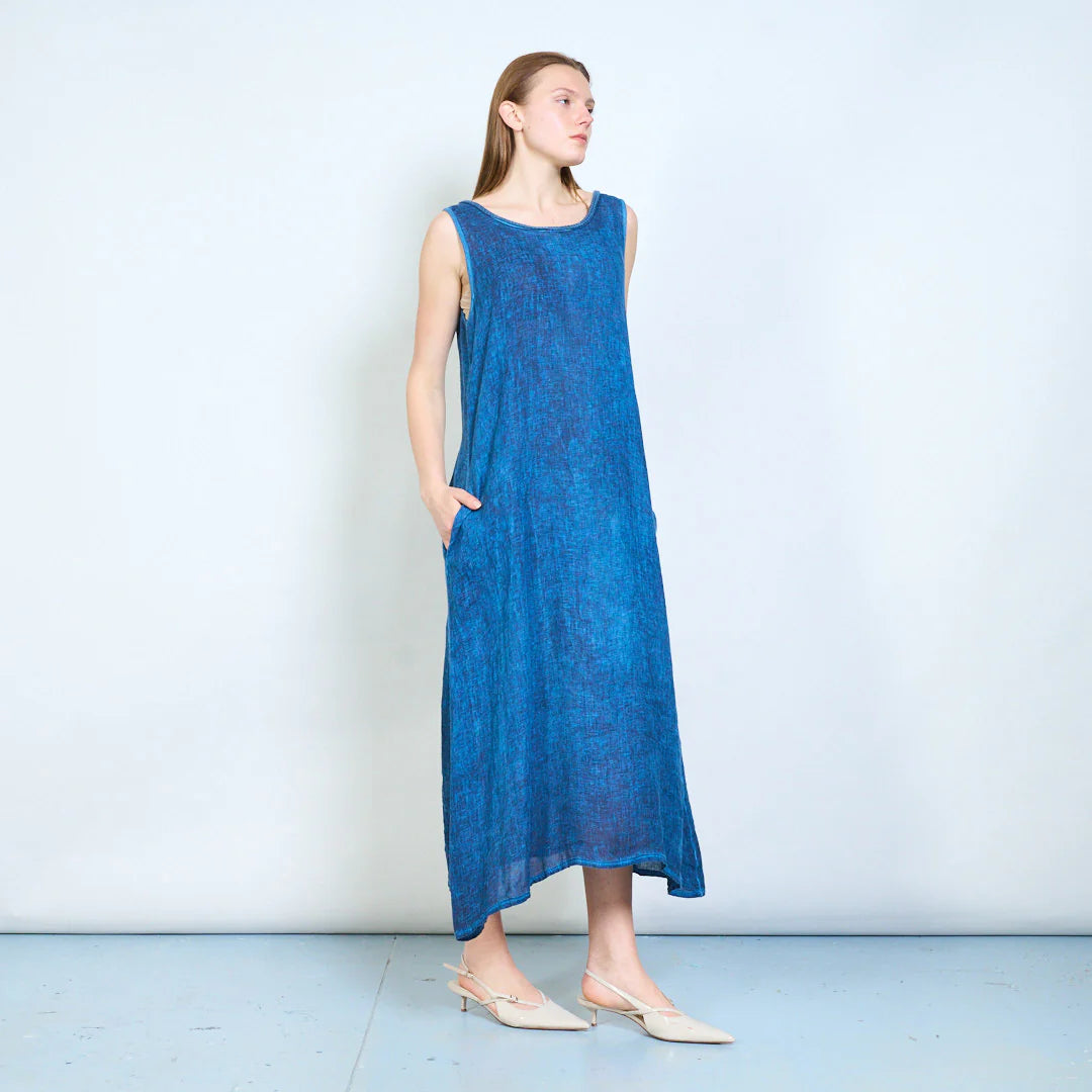 Abito lungo donna senza maniche con linea fluida