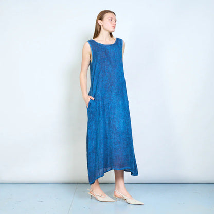 Abito lungo donna senza maniche con linea fluida