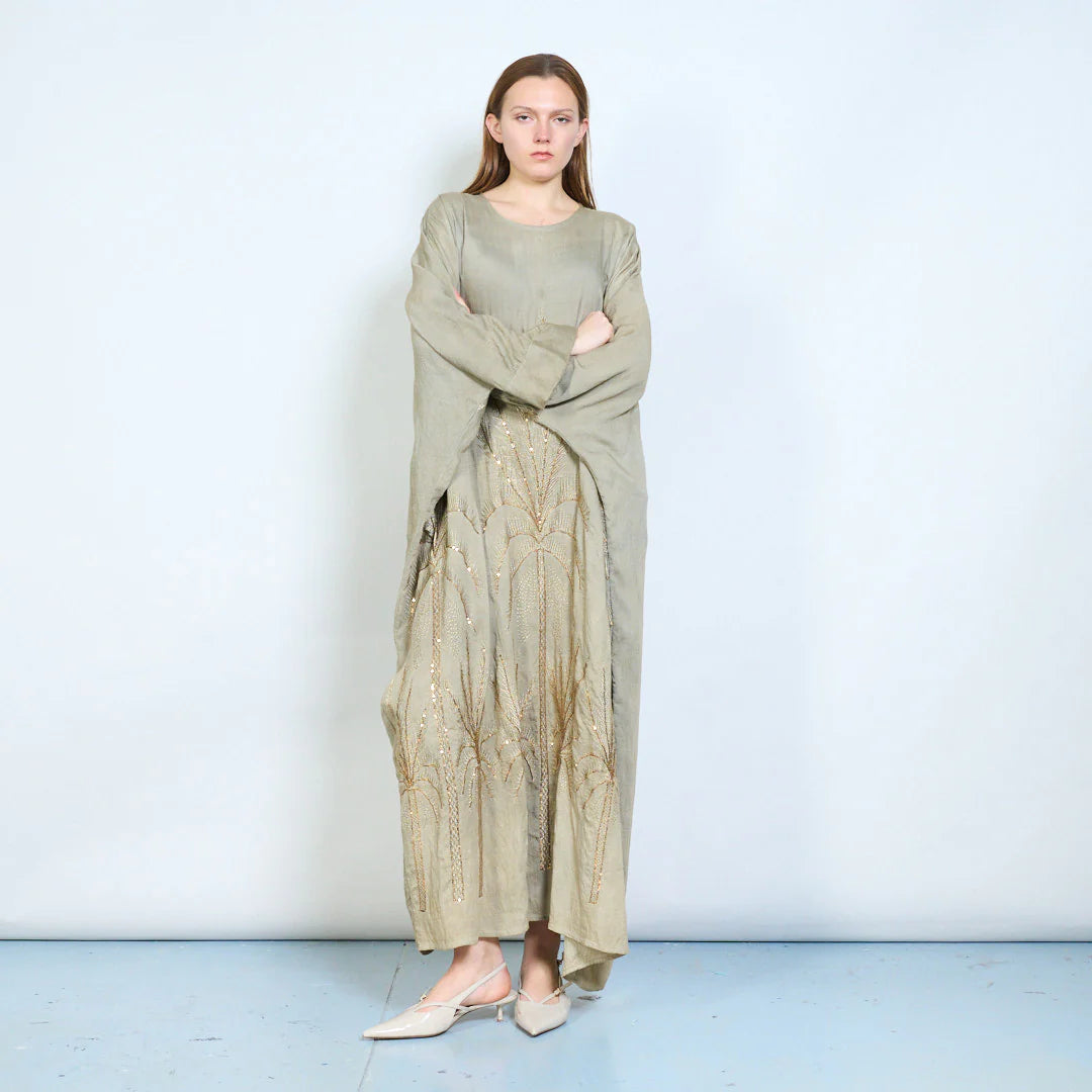 Abito lungo donna con ricami decorativi e maniche ampie