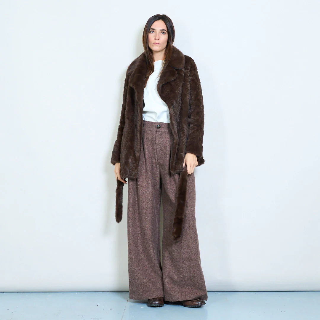 Cappotto corto donna in pelliccia sintetica con cintura – Sunnyday