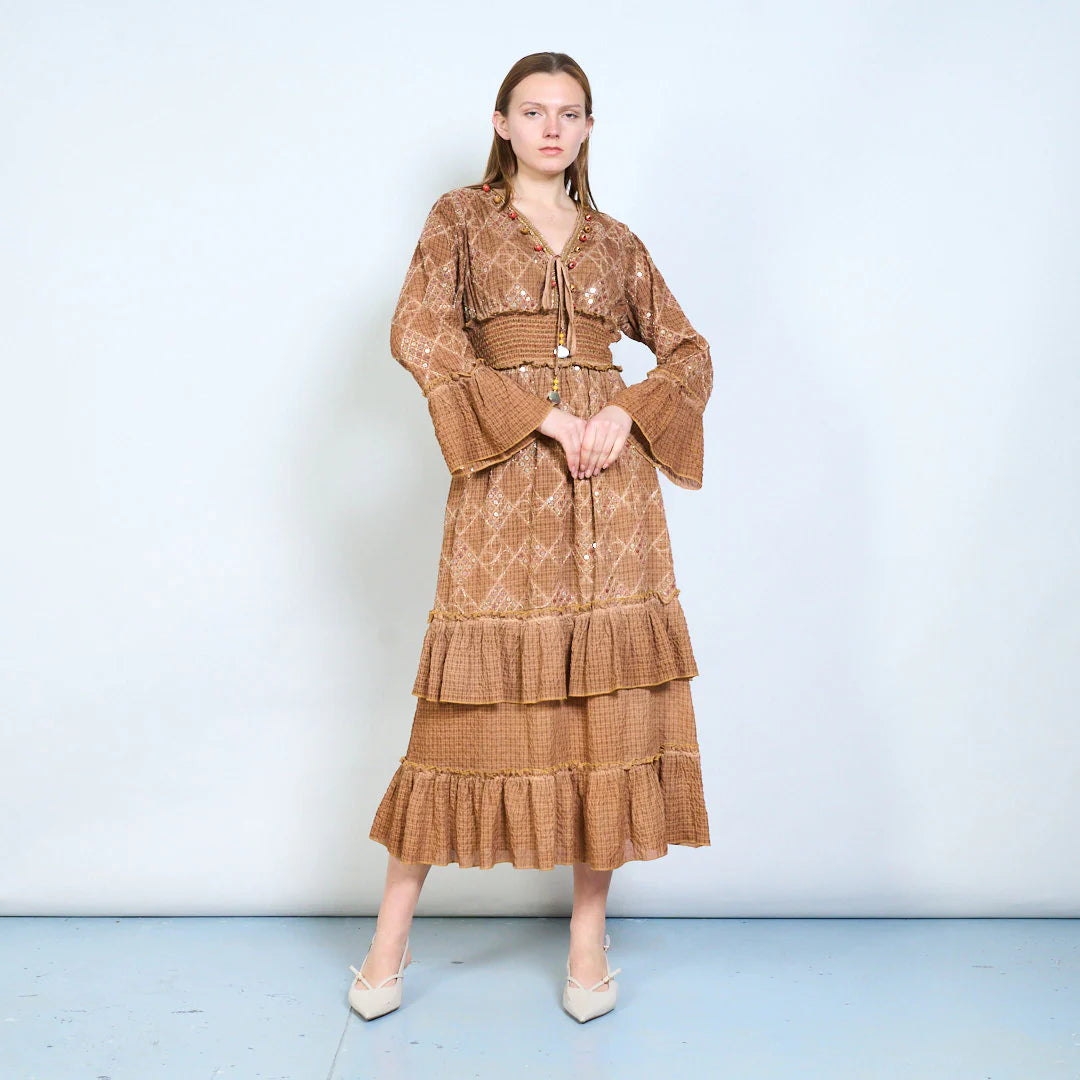 Abito midi donna con ricami, paillettes e vita elasticizzata