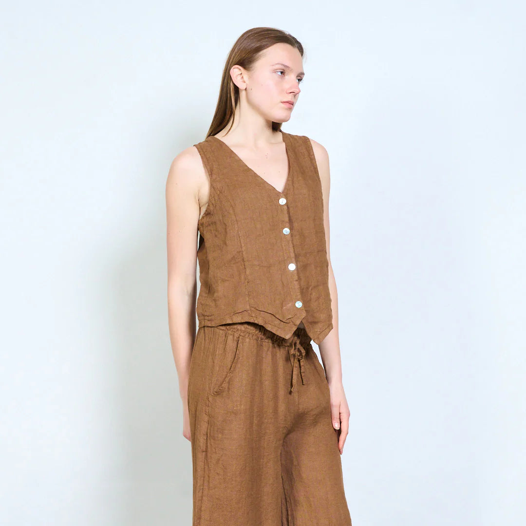 Gilet smanicato con scollo a V e bottoni frontali