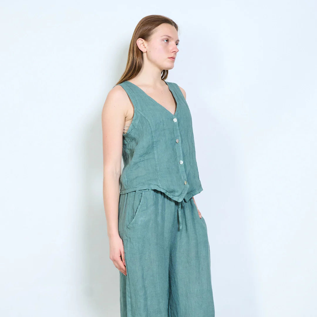 Gilet smanicato con scollo a V e bottoni frontali