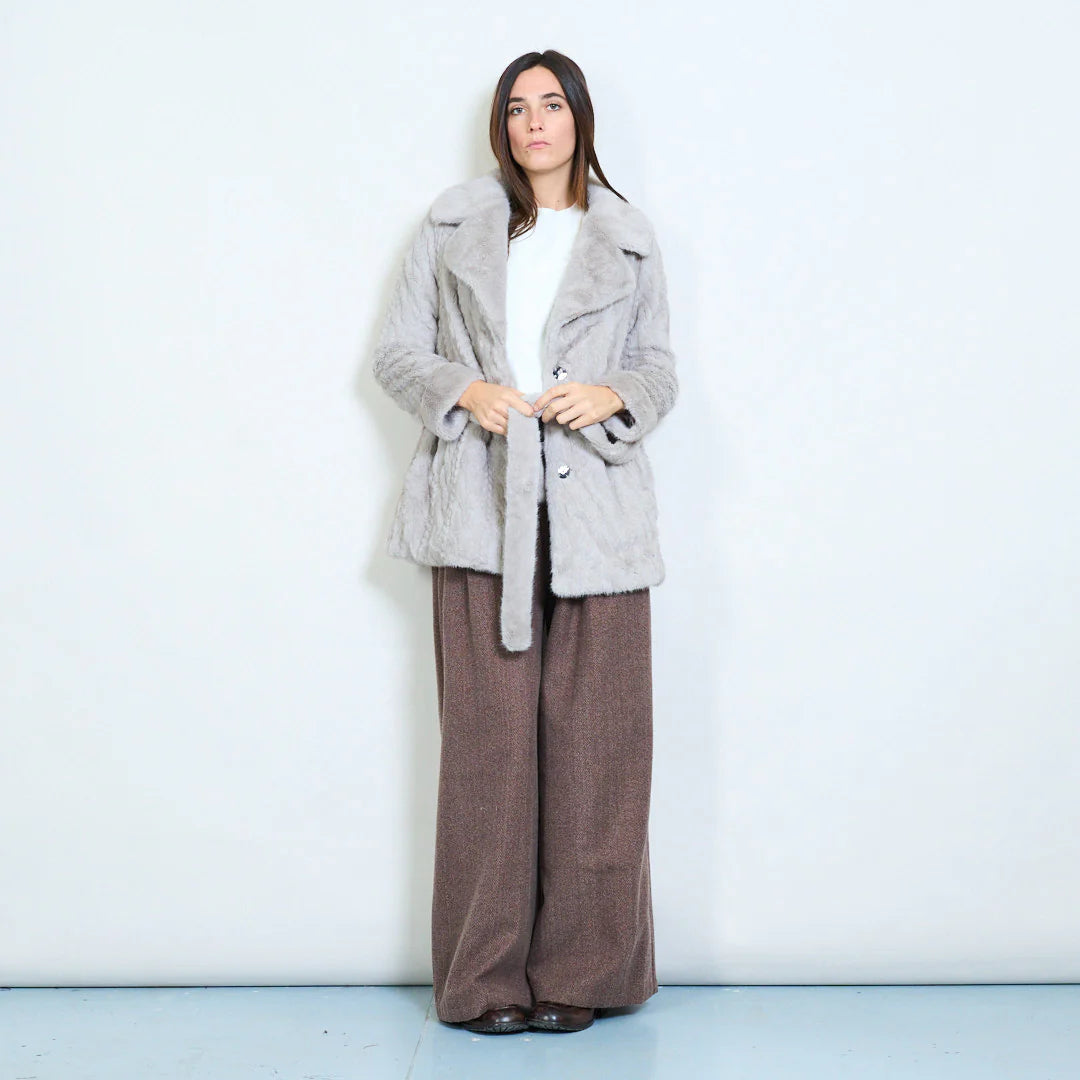 Cappotto corto donna in pelliccia sintetica con cintura – Sunnyday