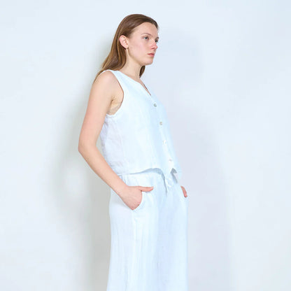 Gilet smanicato con scollo a V e bottoni frontali