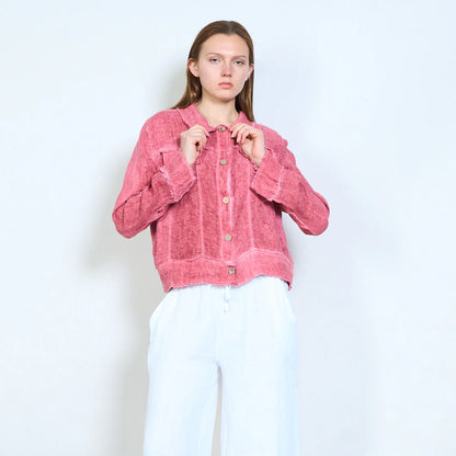 Giacca corta in tessuto naturale con colletto e tasche applicate