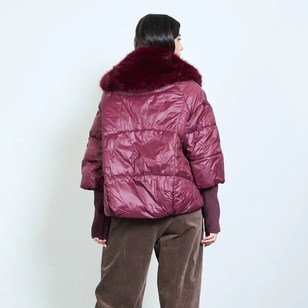 Piumino corto donna con inserti in pelliccia sintetica – Sunnyday