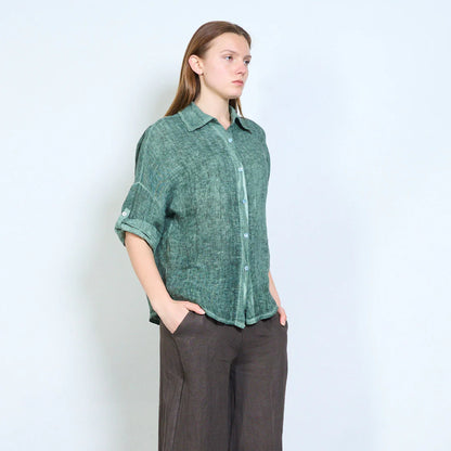 Camicia donna in lino con maniche arrotolabili e linea morbida