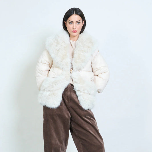 Piumino corto donna con inserti in pelliccia sintetica – Sunnyday