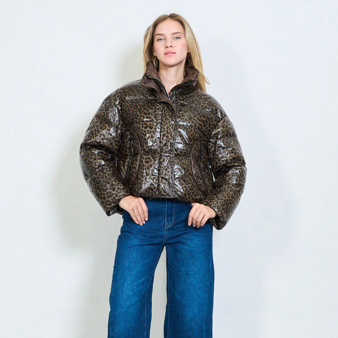 Women's Short Glossy-Effect Jacket with Leopard Print – Winter Trend