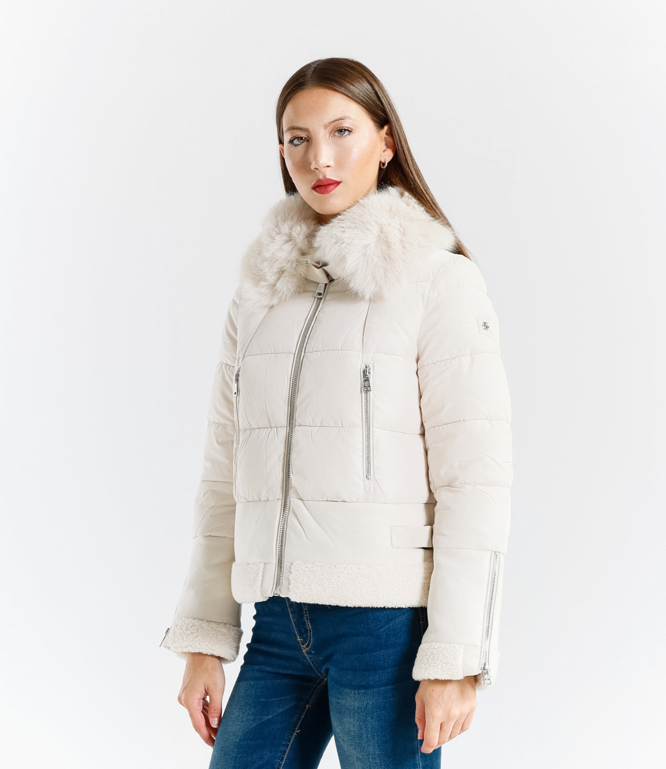 Women's short padded jacket with fur collar