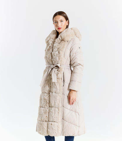 Piumino lungo donna con inserti in pelliccia sintetica e cintura